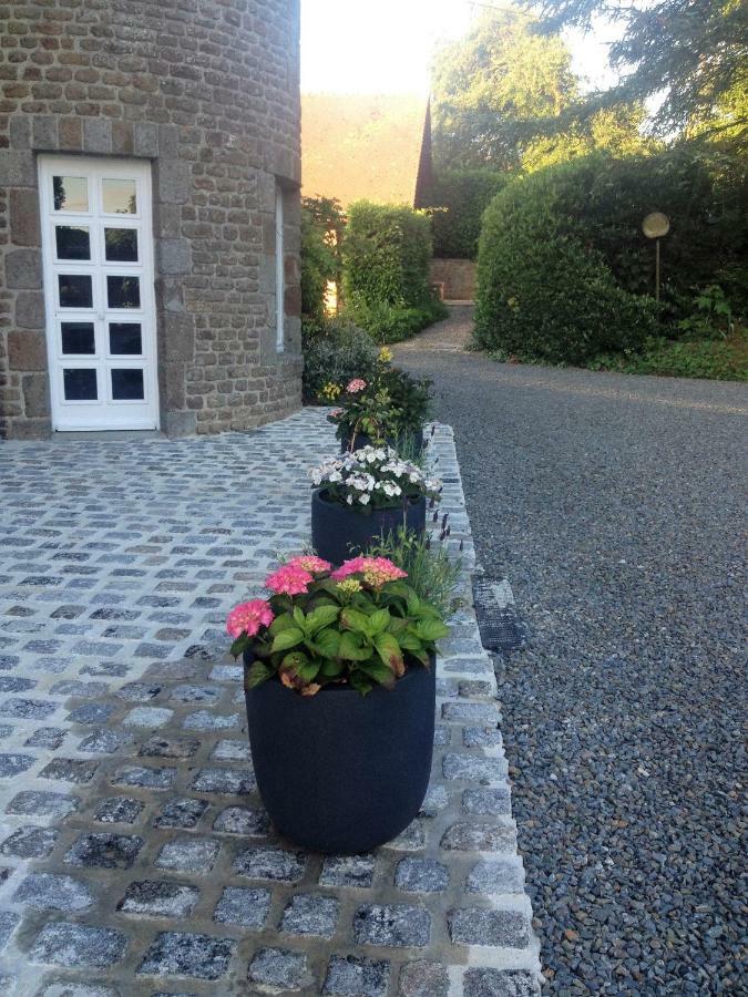 Готель Manoir De La Porte Sainte-Pience Екстер'єр фото